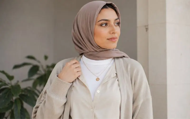 match neckline to top length